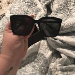 Lauren Akins DIFF Sunglasses